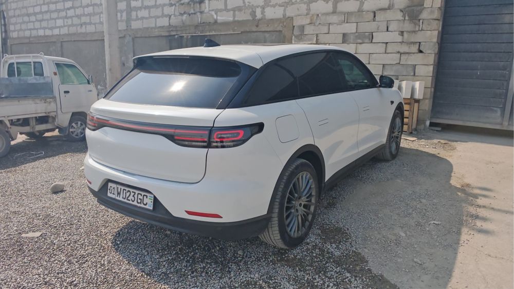 Leapmotor С11 Гибрид