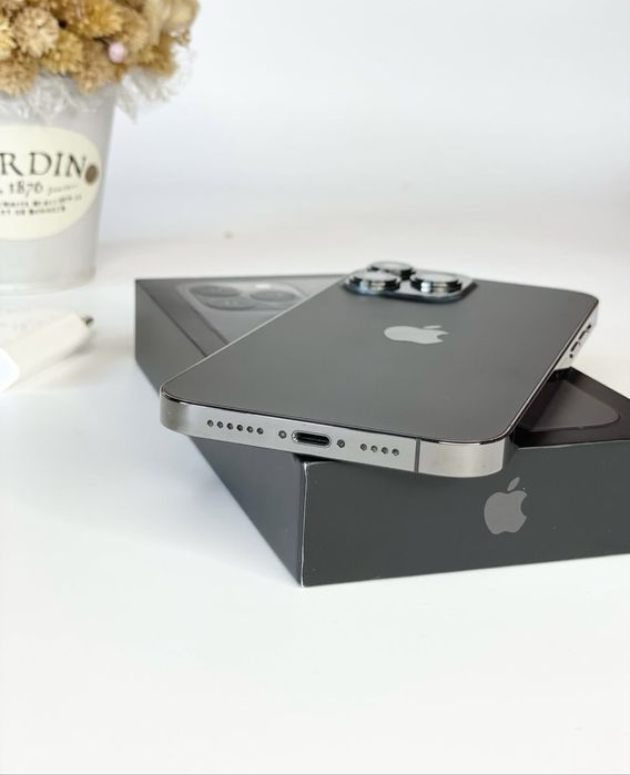 IPhone 13 Pro Max * Graphite * 256 GB * Neverlocked  * Full Box