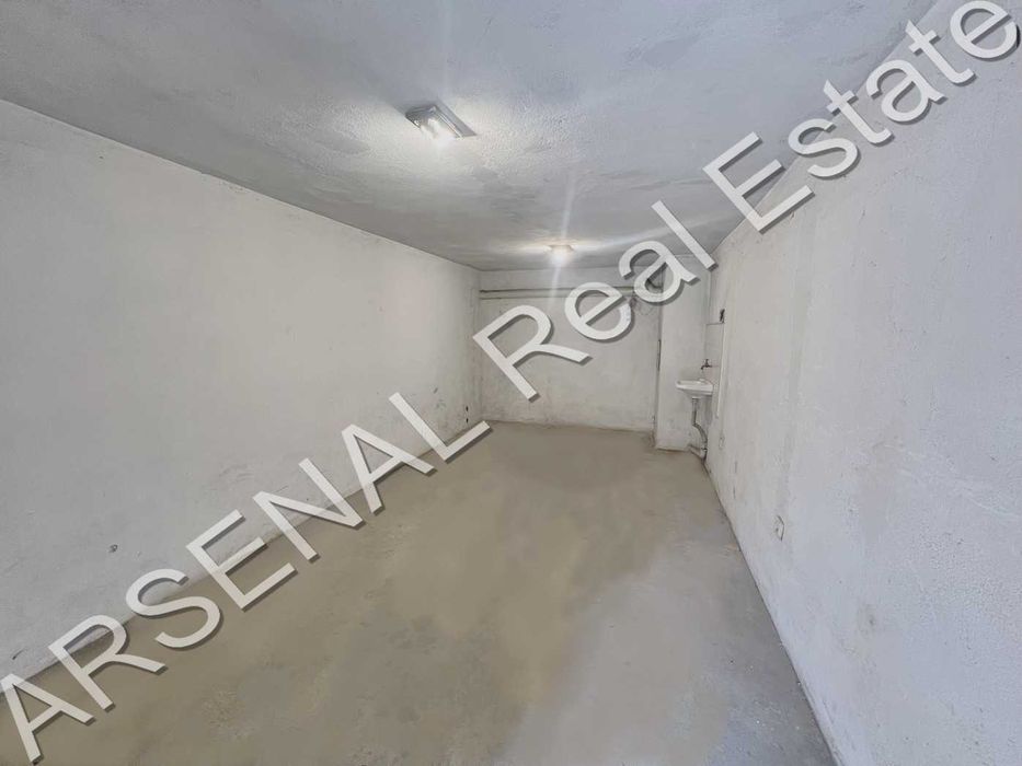 Тристаен апартамент под наем, Център