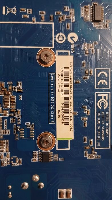 Видеокарта GT220