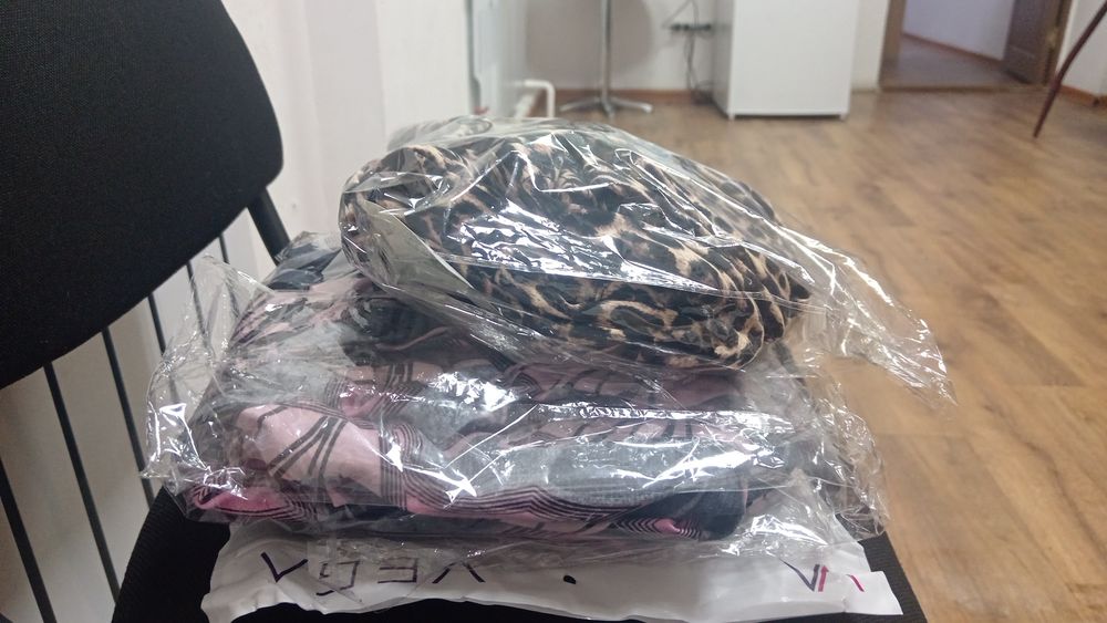 Халаттар сатылады