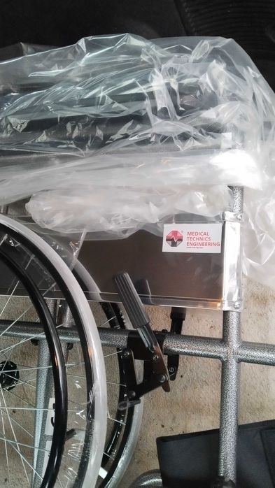 Инвалидна количка чисто нова сгаваема