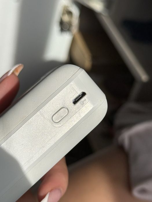 Външна батерия Rivacase 20 000 mAh – отлично състояние