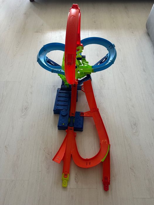 Писта Hot wheels