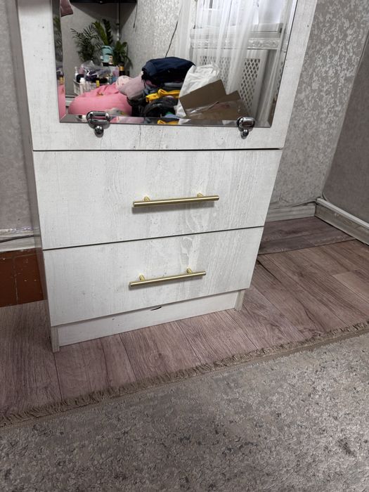 Продам шкаф для одежды срочно