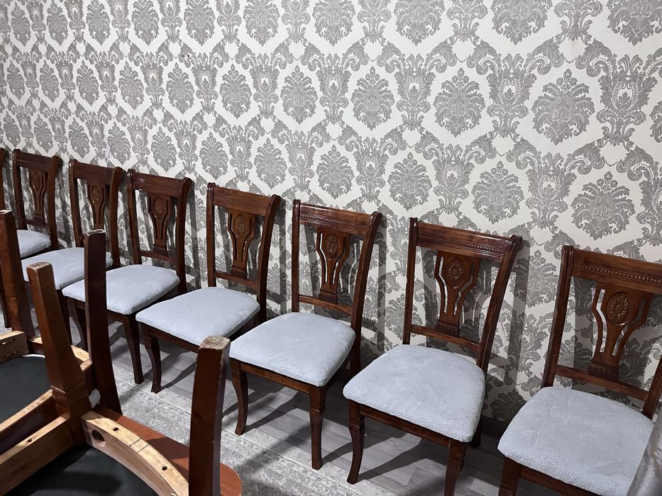 Продам стол со стульями