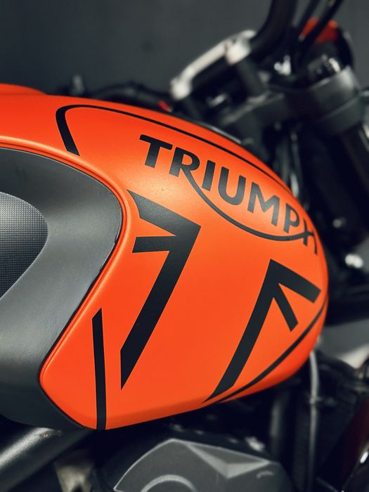 Triumph Trident 660
