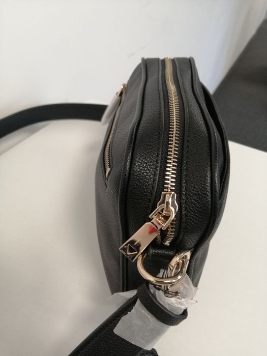 Дамска чанта Guess