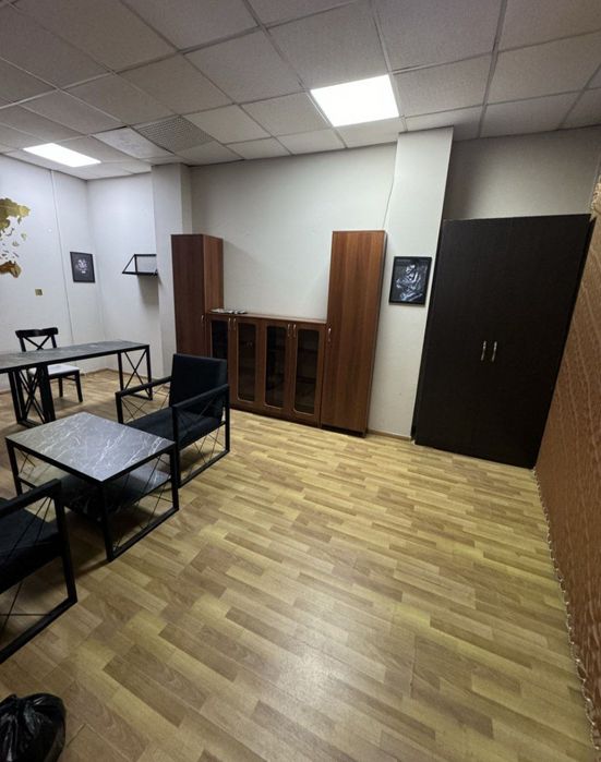 Офис со своей парковкой, Чиланзар