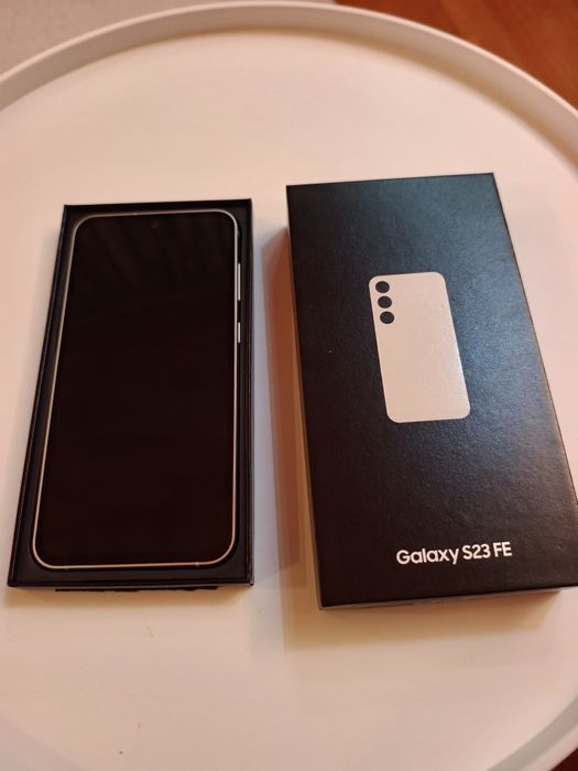 Samsung S 23 FE ca nou