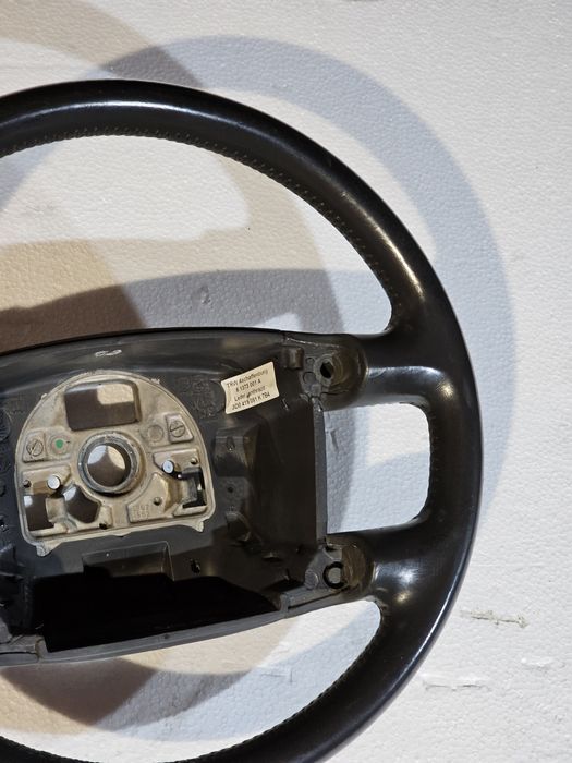 volan piele original volkswagen phaeton 2002 - 2010

stare buna.
se vi