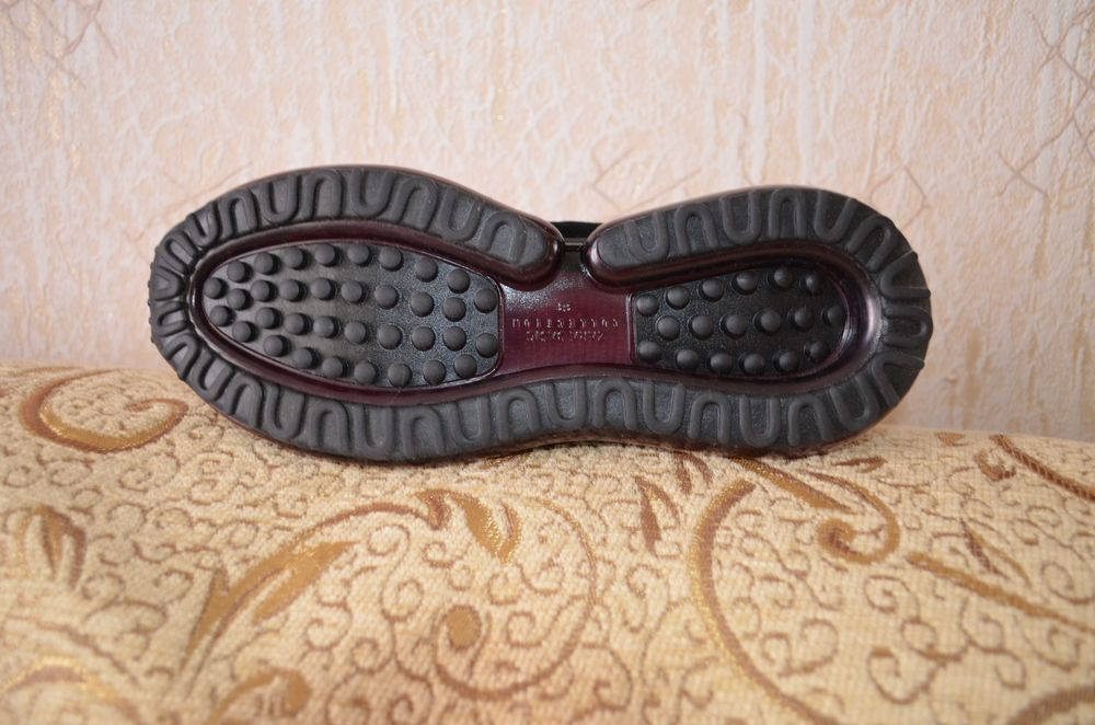 Продам классные кроссовки Zara