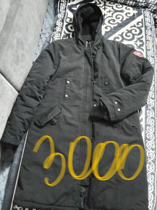 Пуховики женские