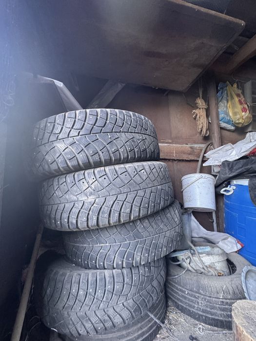 Продам б/у резину на 16 зима