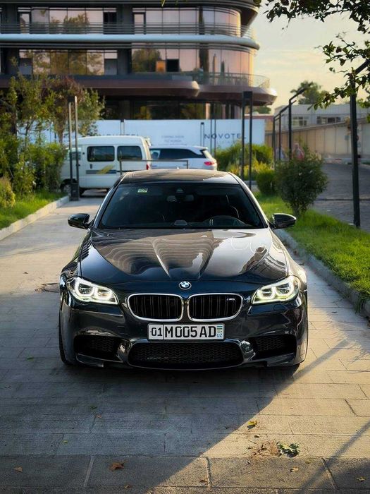 Продам BMW M5 F10