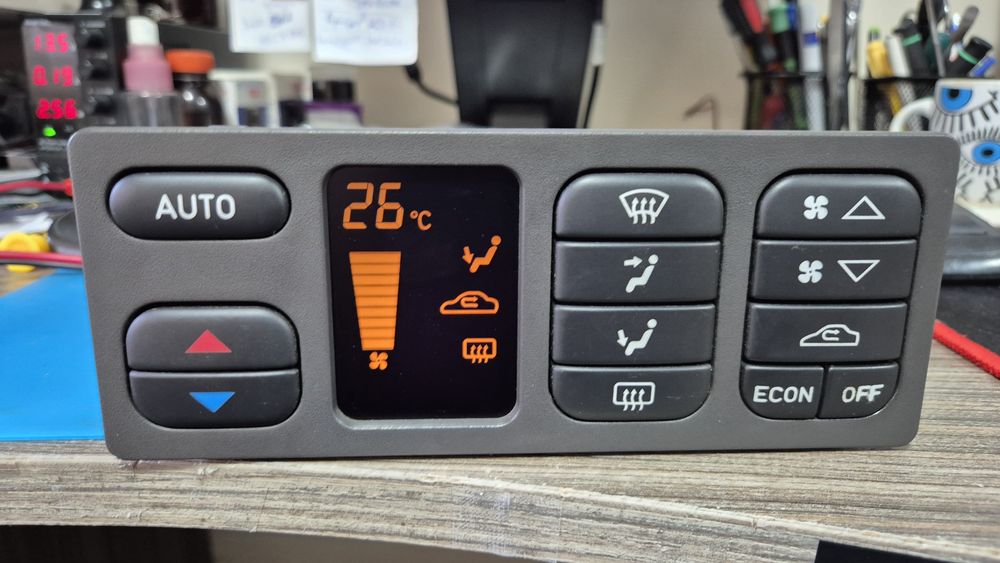 Дисплей за климатроник на автомобил Saab 93