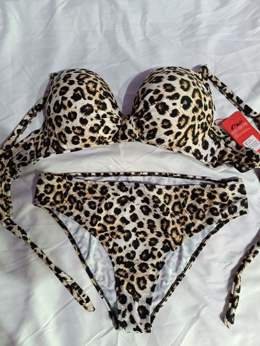 Леопардов бански 52 размер