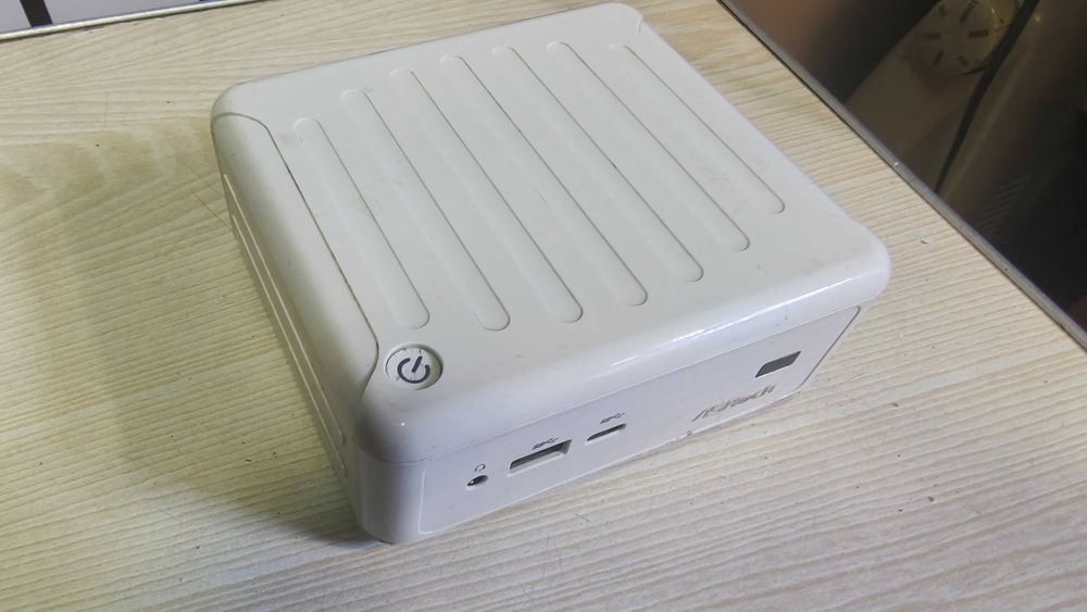 Мини ПС Asrock Beebox n3000 4g