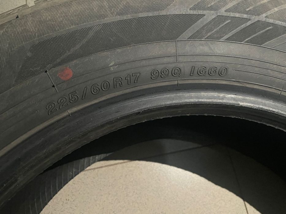 Yokohama 225/60 R17