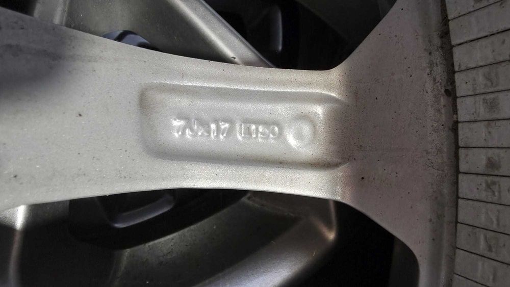 Set Roti Ford Kuga cu jante originale pe 17, anvelope Nokian iarna 2022, valve cu senzori de presiune originali