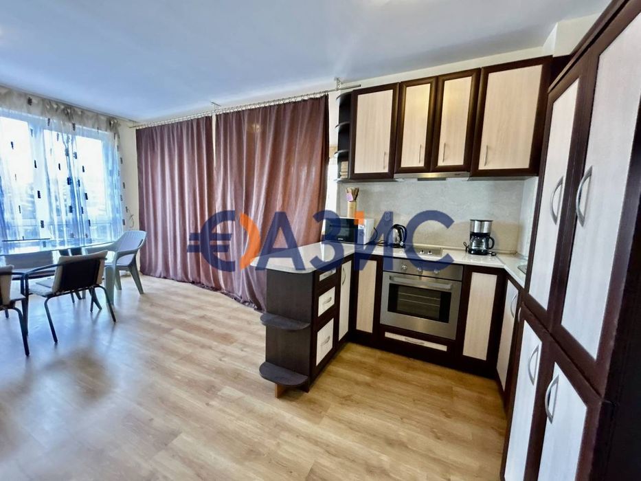 Продава се Тристаен апартамент в к.к. Слънчев бряг - 106 кв.м за 896 €/кв.м - Снимка #3