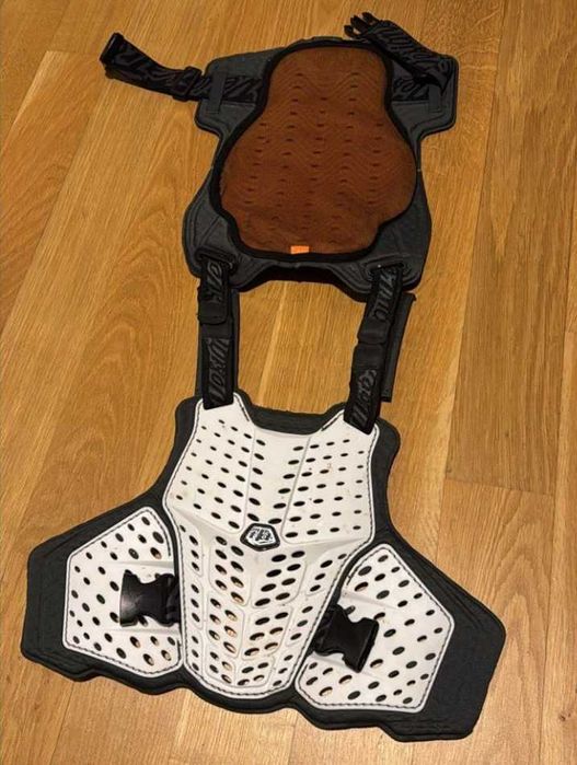 armura troylee designs rockfight CE