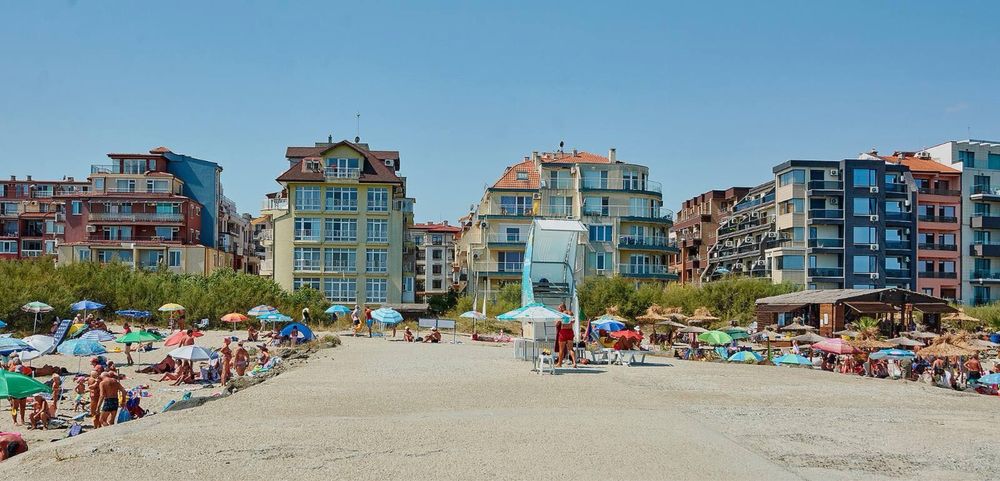Квартира с паркомясто в Поморие