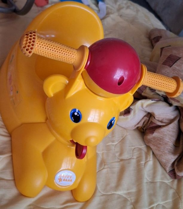 Бебешко леглоi с кокосов матрак, шезлонг, гърне, масичка и кошара