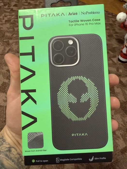 Husa Pitaka iPhone 16 Pro Max Fibra Carbon Aramid