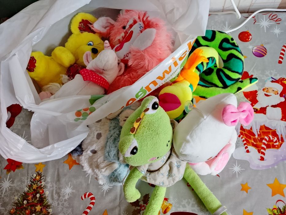 Отдам бесплатно игрушки