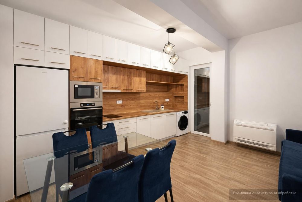 Тристаен апартамент под наем в Център