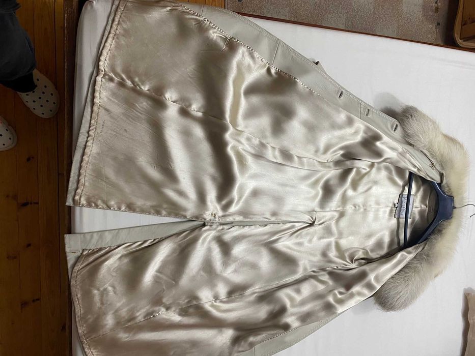 Зимно кожено женско палто