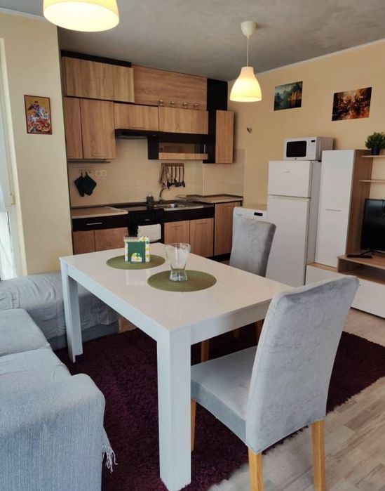 Дава се под наем Двустаен апартамент в София, Триъгълника - 56 кв.м за 570 € - Снимка #1