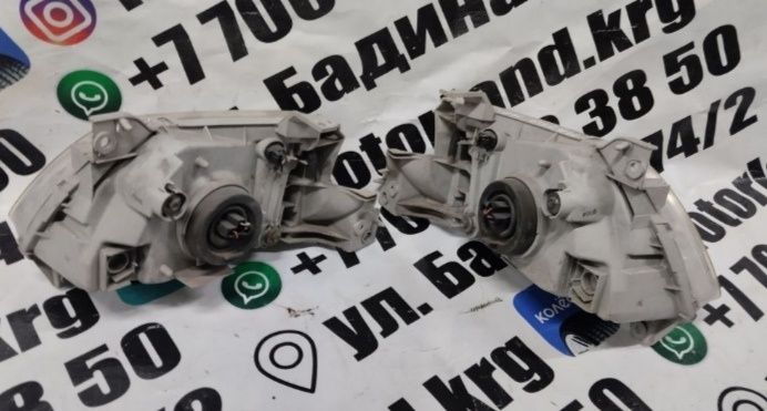 Фары передние Mazda MPV