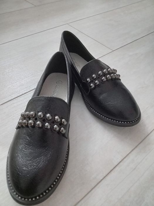 Детские туфли чёрного цвета,кожанные