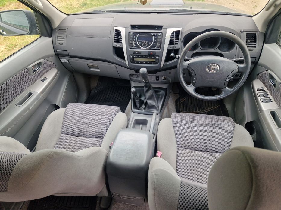 Dezmembrez Toyota Hilux Invincible 2006-2015 3.0 1KD-FTV