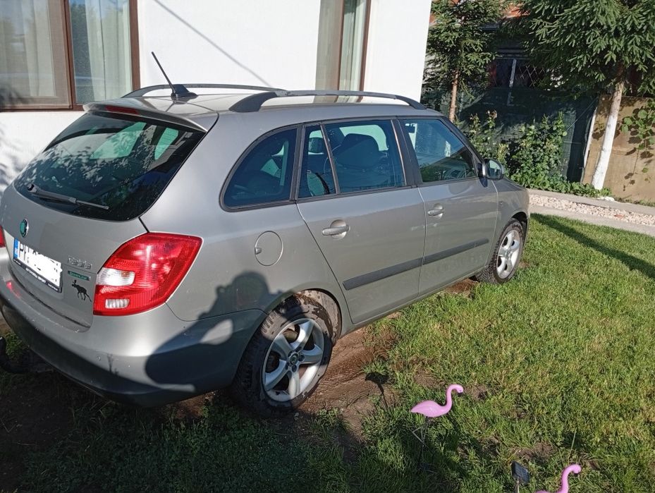 SKODA Fabia 2012 — imagine 2