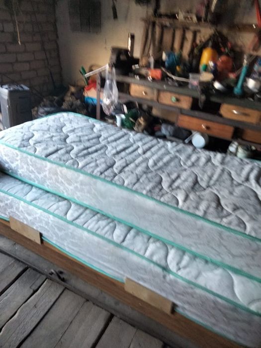 Матрасы 2 штуки на кровать