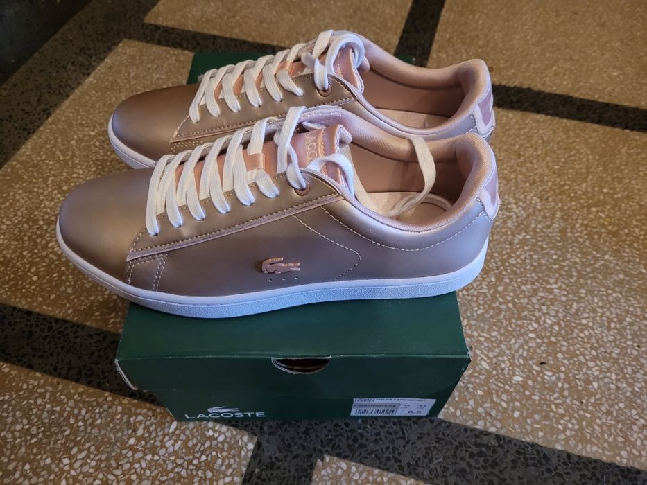 Спортни обувки: Дамски/ Мартонки Guess, Lacoste. Блуза Adidas M, нова.