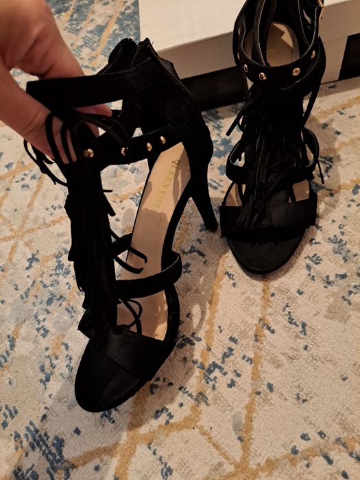 Дерзкие босоножки. 38размер