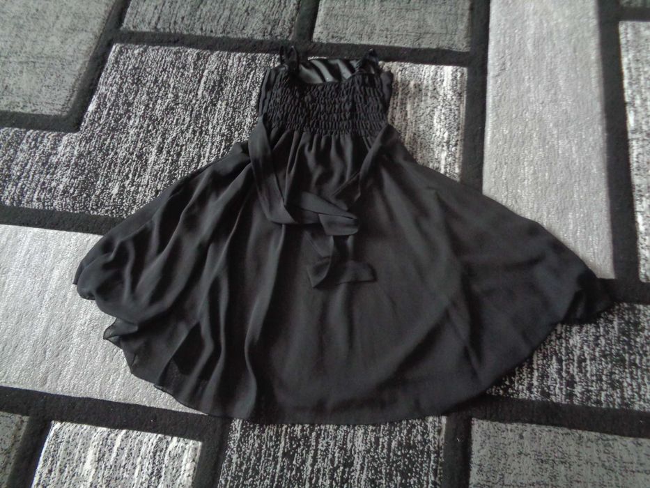 Vand rochie de  vara pt dama 2.
