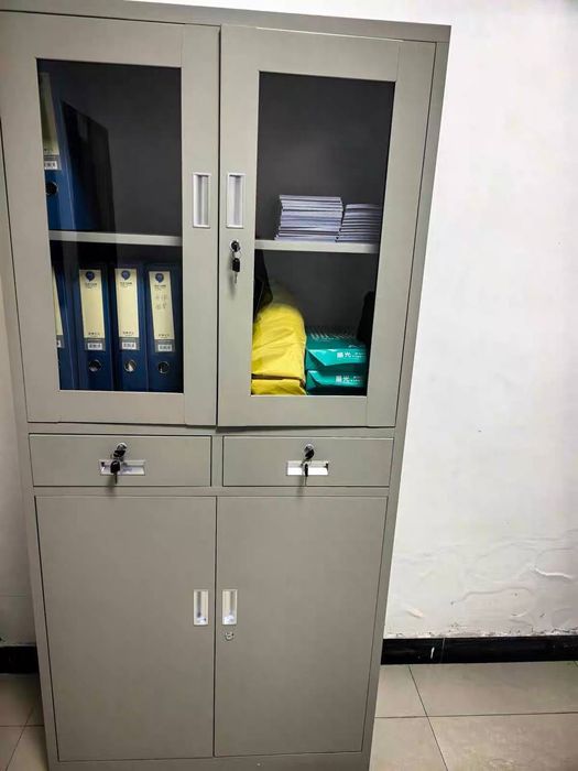 Железный шкаф для документов с ключом | Kalitli temir hujjat shkafi