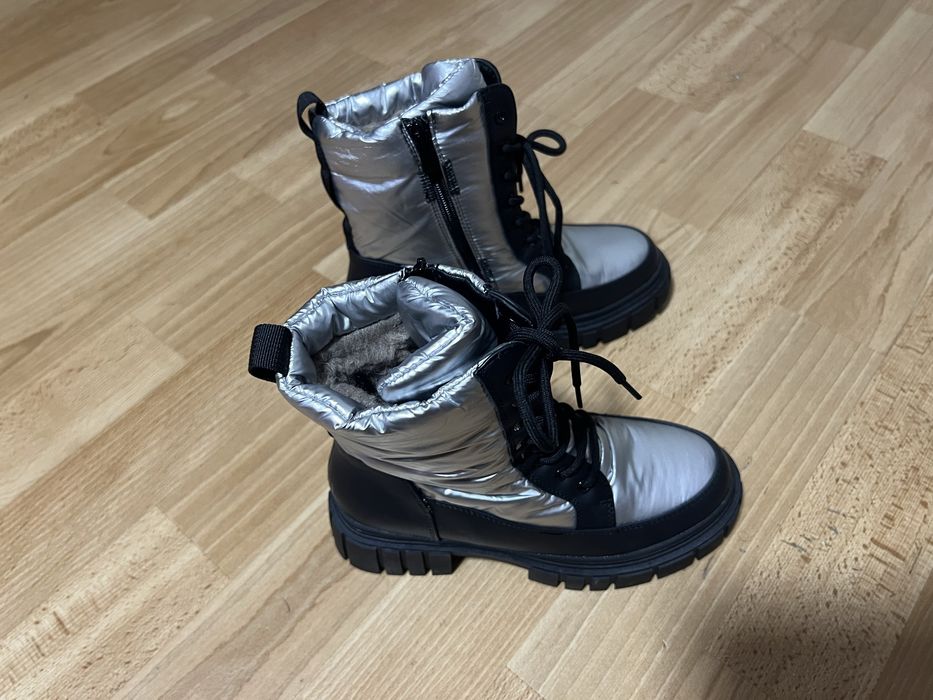 Продам  женские сапоги