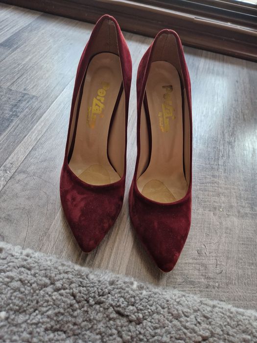 Vând pantofi mărimea 39