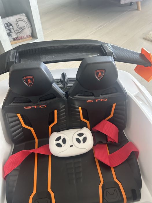 Masina lamborgini noua