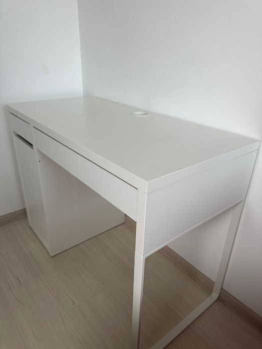Birou alb Ikea, stare perfecta