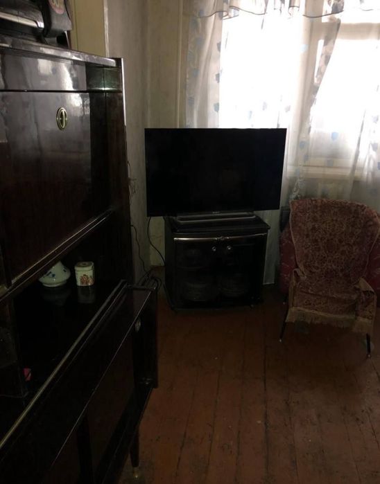 Саламатина 2/2/4 Кирпич
Комнаты смежные
С/уз совмещенный 
Без мебели