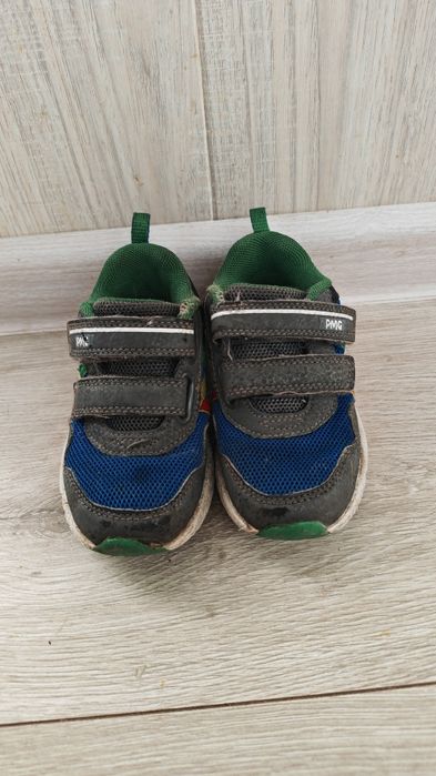 Кроссовки детские 23 и 24 размера