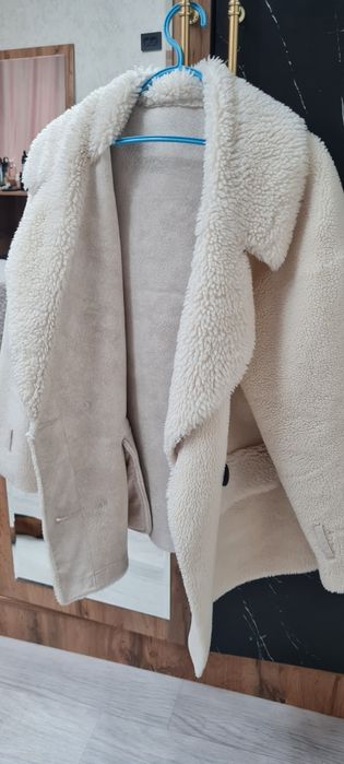 Продам вещи платья костюмы