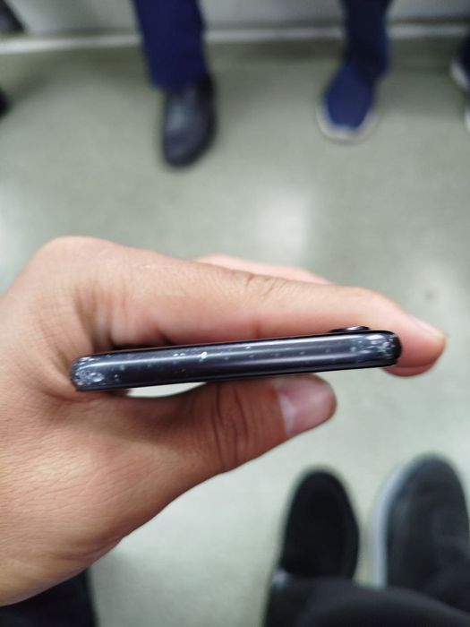 iPhone 7 600 ming sum kelishgan joyi bor